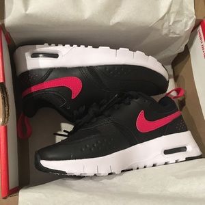 Kids Air Max Vision size 10.5c